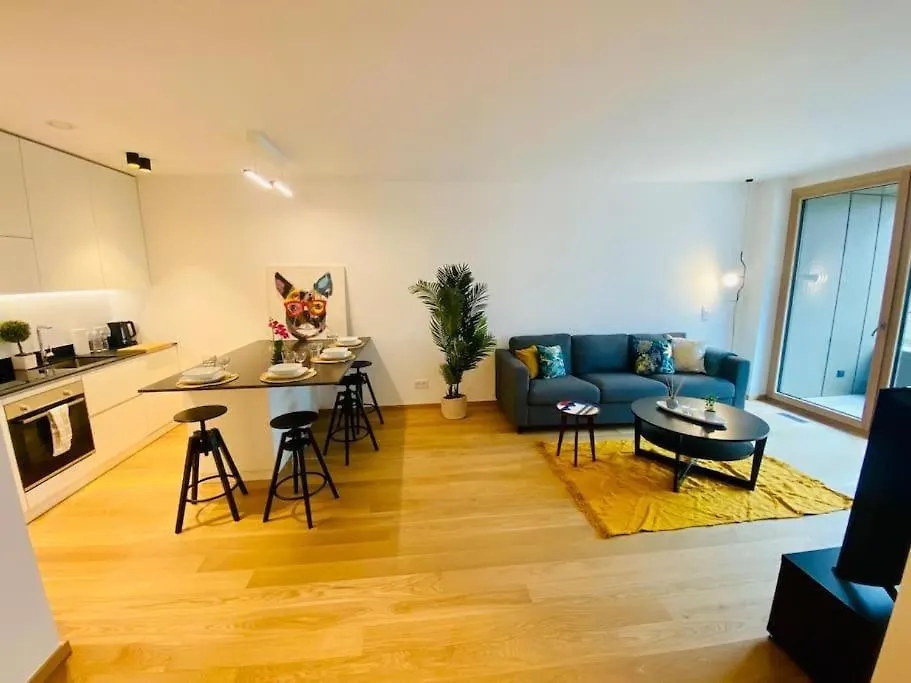 Chic One Bedroom Flat W Terrace&Parking Lucembursko Apartmán
